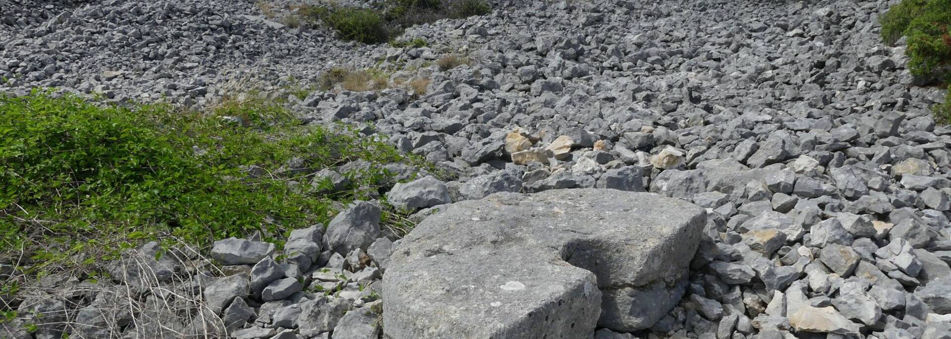 Le sentier des meulières à La Livinière