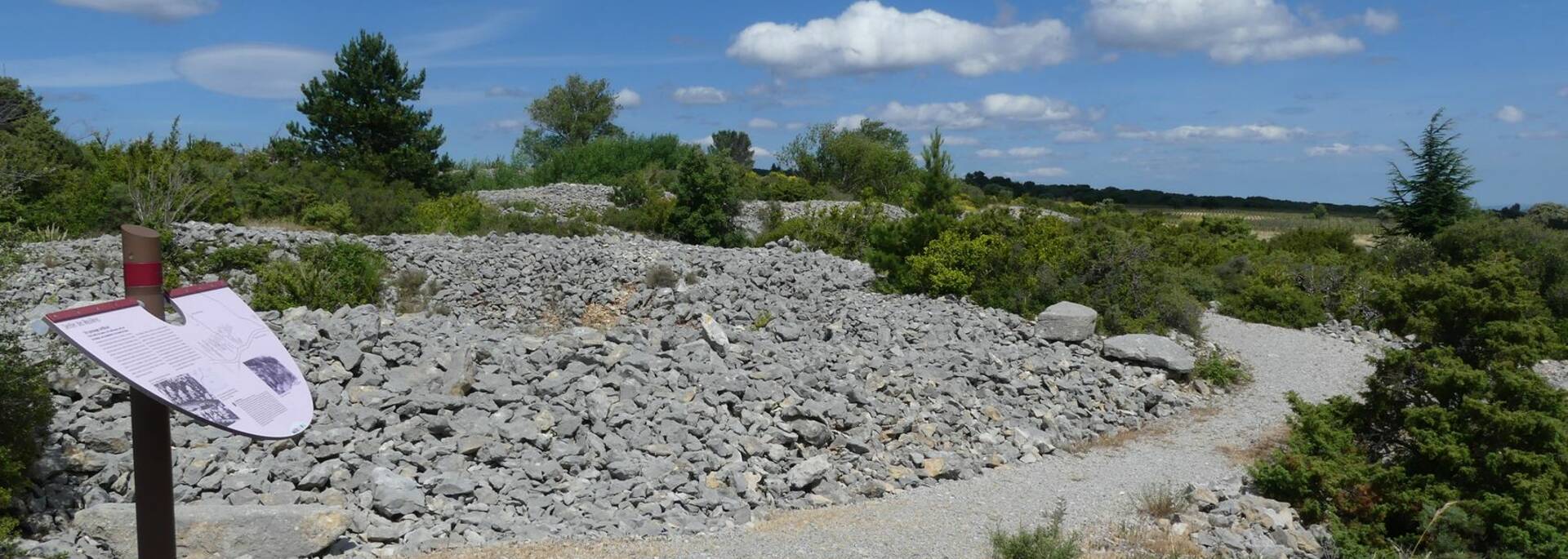 Le sentier des meulières à La Livinière