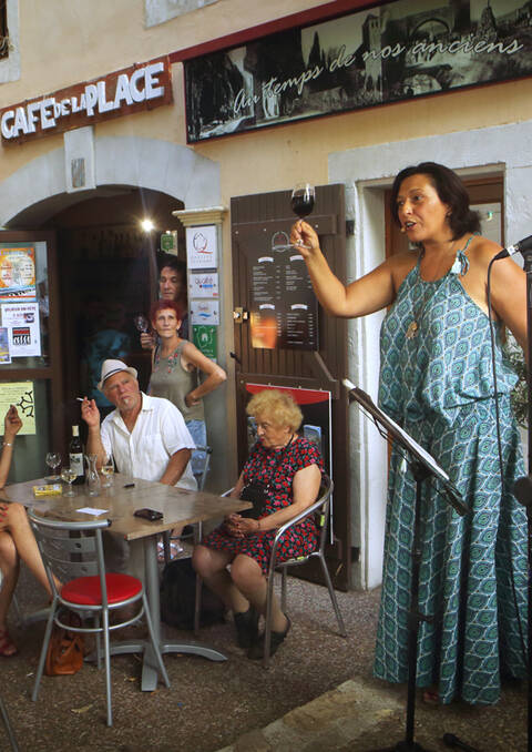 Laissez-vous conter au Café de la Place à La Caunette ©G.Souche