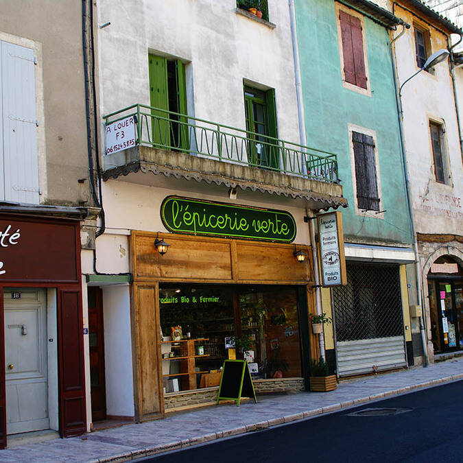 Façade de l'épicerie verte à Saint-Pons de Thomières ©S.Zlicaric